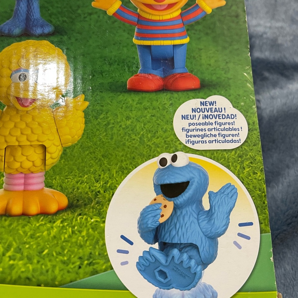 Sesame Street Neighborhood Friends Deluxe Pack - 10-Pack Poseable Figures - Picture 7 of 10